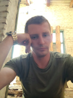 Тут окрім шахраїв є реально дівчата які хочуть просто сексу? Якщо так пищить, чекаю повідомлення  – Фото 1
