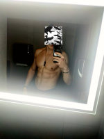 Спортивный жеребец ищет свою наездницу  – Фото 1