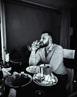 Мужчина ищет девушку для приятных встреч  – Фото 1