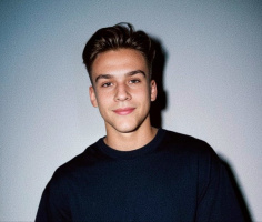 Ищу женщину постарше – Фото 1