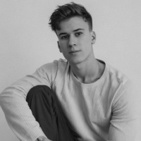 Киев встречусь сейчас с парнем, я с местом, молодой пас, ухоженный, могу к вам, сейчас свободен  – Фото 1