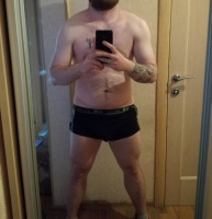 Двоє молодих хлопців 200 м від тебе – Фото 1