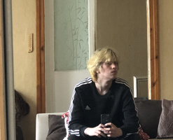 Привет мне 18 и 190 рост хочу найти девушку! – Фото 3