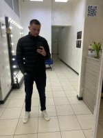 Жаркий и красивый мужчина  – Фото 1