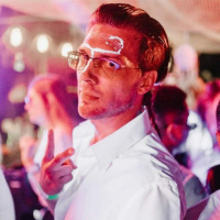 Девушку на постоянной основе – Фото 1