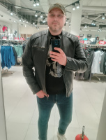 Ищу доминирующую женщину которую буду обслуживать ртом, в идеале верхнюю – Фото 1