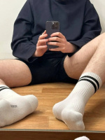 Парень ищет зрелую женщину для её удовольствия  – Фото 1