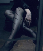 Ти будеш слухатися, я — командувати. Так має бути. Я — досвідчена Доміна з відчуттям стилю. – Фото 1