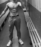 Шукаю верхню дівчину  – Фото 1