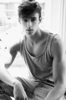 Хлопець для дорослої – Фото 1