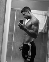 Познайомлюсь з цікавою дівчиною, мої параметри 191/90/20.5 – Фото 2