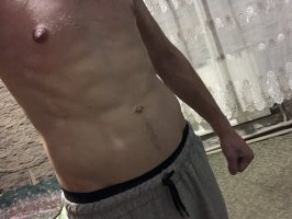 Проведу с девушкой ночь! Можно у меня, мне 33. – Фото 1