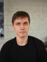 Симпатичний хлопчина в самом соку – Фото 2