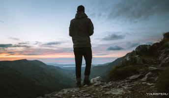 Пара и парень  – Фото 1