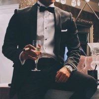 Девушку для конфиденциальных встреч – Фото 1