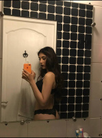 Живу одна , очень милая и сексуальная девушка  – Фото 1