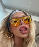 Блондинку в рот! – Фото 1