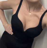 Опытная Госпожа в поиске покорного раба – Фото 1