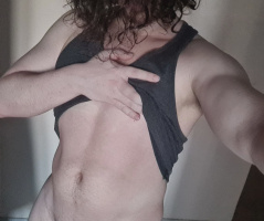 Срочно девушку. дымится – Фото 1