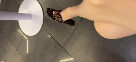 Красивые ноги супруги – Фото 1