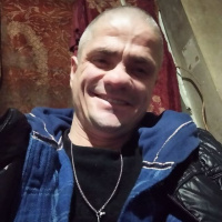 Голодный одинокий молодой человек ищет тебя – Фото 1