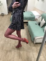 Одягаю жіночі речі  – Фото 2