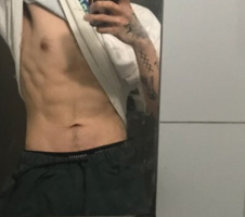 Парень ищет соблазнительную даму – Фото 1