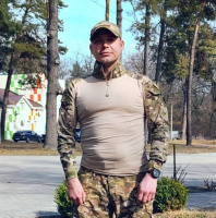 Паренёк в возрасте) – Фото 1