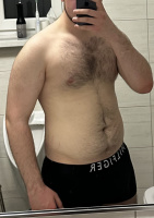 Молодий хлопець шукає даму для розваг – Фото 1